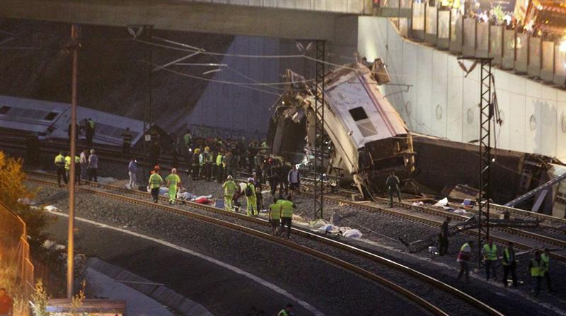 Al menos 30 muertos en un accidente ferroviario en el noroeste de España