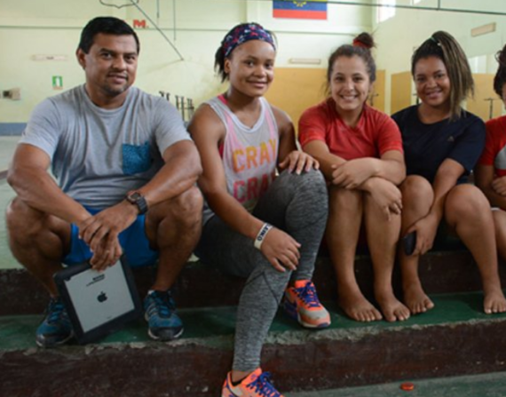 El exentrenador de la campeona olímpica Neisi Dajomes, Walter Llerena, cuestionó el accionar de la Federación Ecuatoriana de Levantamiento de Pesas, respecto de la preparación de la deportista.
