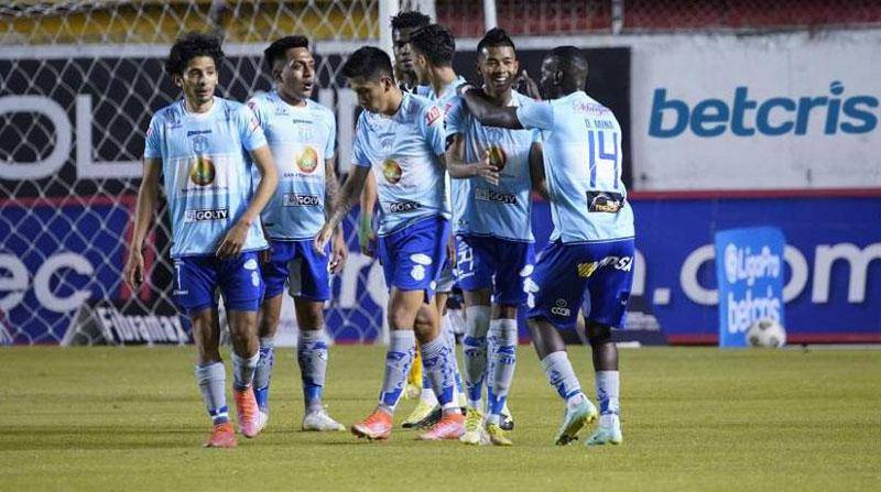 Cuatro equipos del fútbol ecuatoriano luchan por no descender