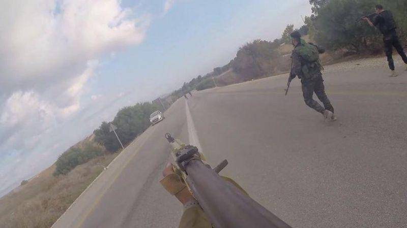 Israel muestra a la prensa imágenes grabadas por las cámaras corporales de los militantes de Hamás durante el ataque del 7 de octubre