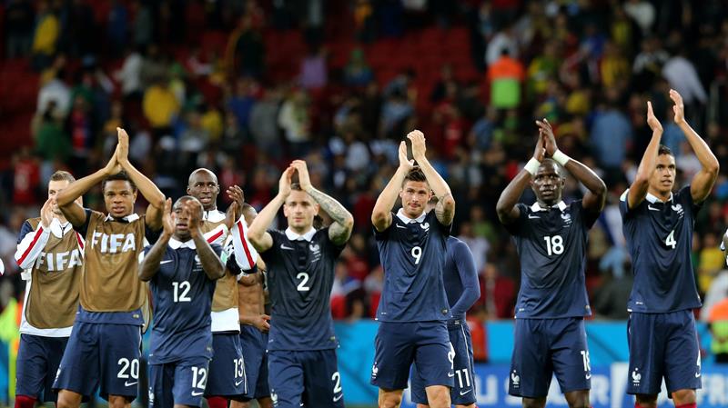 Honduras sucumbe al brillo de Benzema