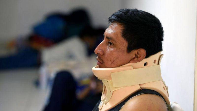 Cómo son los viajes de migrantes hacinados en camiones como el que volcó en México