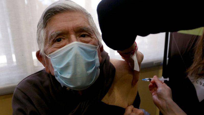 Los países de América Latina que van a administrar una tercera dosis de refuerzo de la vacuna contra la COVID-19