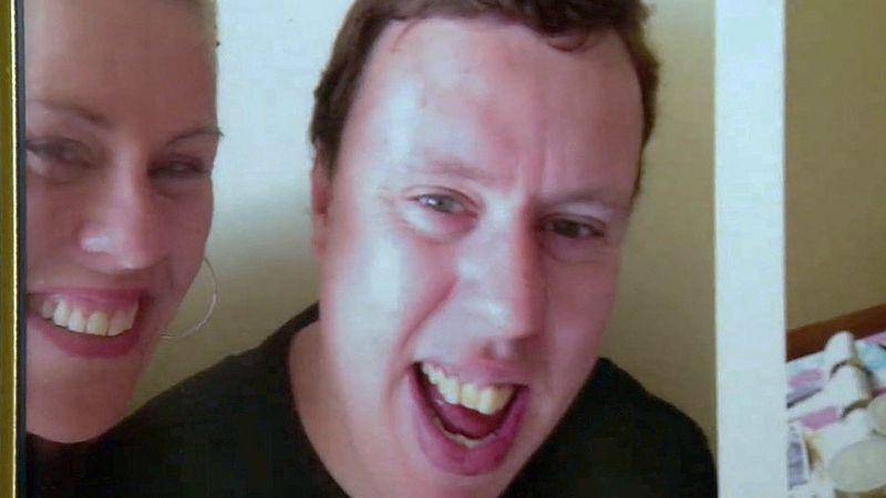 La batalla de unos padres para sacar a su hijo autista del hospital en el que lleva ingresado 20 años