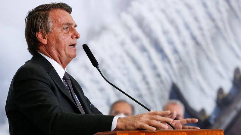 Jair Bolsonaro: qué es y qué causa la obstrucción intestinal por la que está hospitalizado el presidente de Brasil