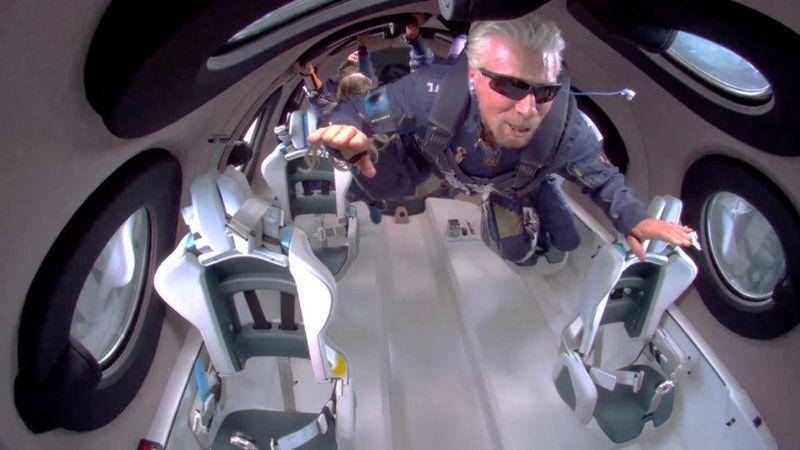 Cómo fue el viaje del multimillonario Richard Branson a las puertas del espacio a bordo de su propia nave