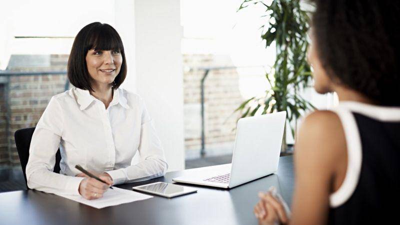 Por qué hay compañías que no incluyen los salarios en los anuncios de trabajo