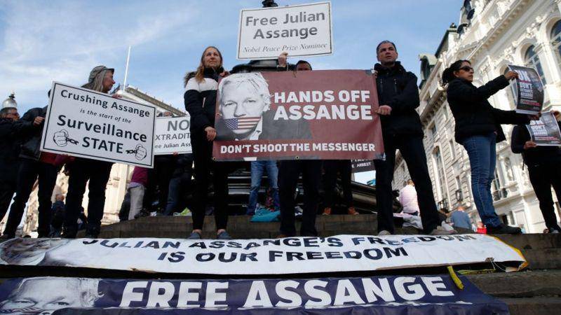 Por qué Ecuador le quitó la ciudadanía a Julian Assange