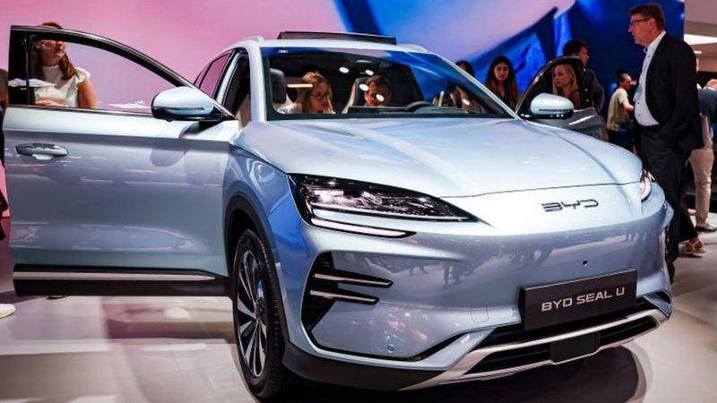 El secreto del éxito del fabricante de autos eléctricos chino que ya produce más que Tesla