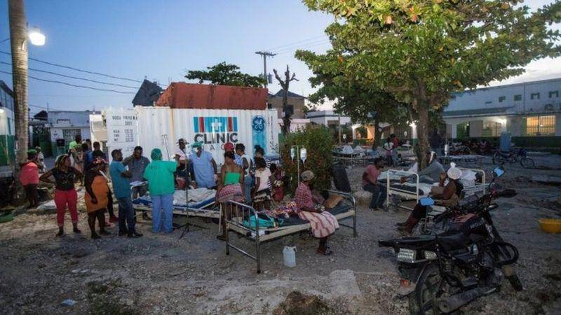 Tuvimos que elegir qué heridos atender: el drama en el hospital de Les Cayes, en Haití