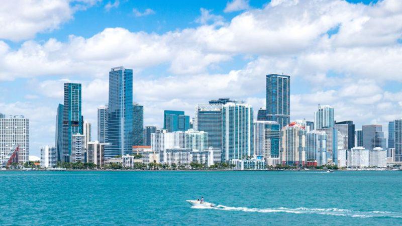Cómo la pandemia convirtió a Miami en un imán para gente y negocios de otras partes de EE.UU.