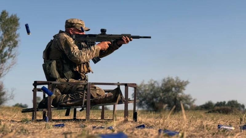 Excluidos de las conversaciones en Alaska entre Trump y Putin, los ucranianos exhaustos temen una paz injusta