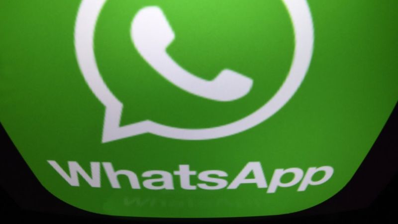 Cómo funciona la nueva herramienta de WhatsApp que permite ver videos de YouTube mientras sigues chateando