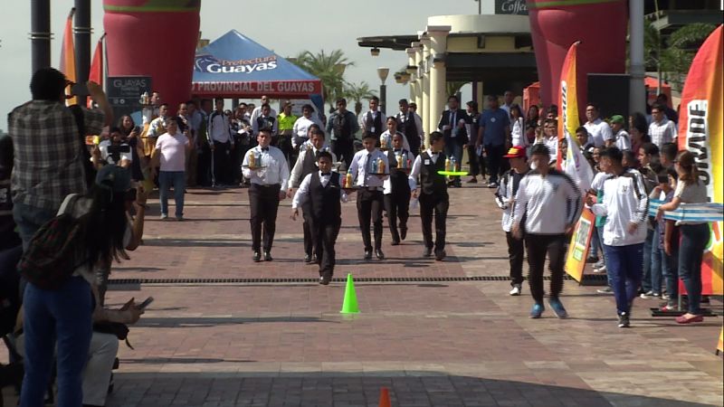 Dos campeones en Maratón de Meseros de Guayaquil
