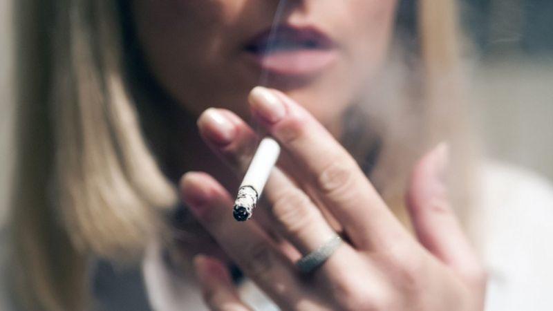 Nueva Zelanda busca prohibir que los nacidos a partir de 2008 compren cigarrillos de por vida