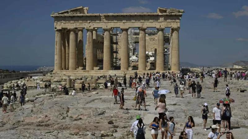 La ola de calor Cerbero en Europa obliga a cerrar la Acrópolis de Atenas