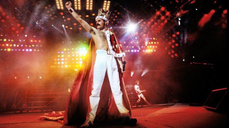 Freddie Mercury: los tesoros personales del cantante de Queen que su amiga Mary Austin va a subastar