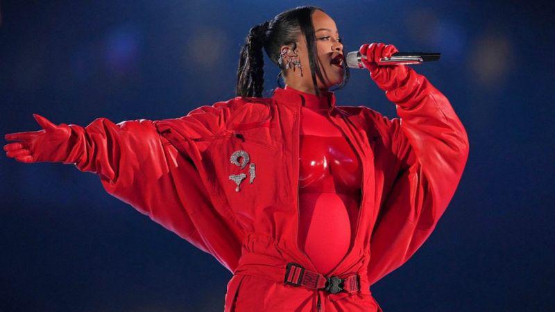 Super Bowl: el espectacular regreso de Rihanna en el que reveló su embarazo
