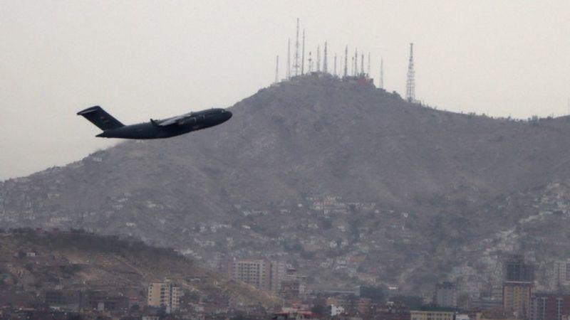 EE.UU. completa su retirada del país tras la partida de los últimos vuelos desde Kabul