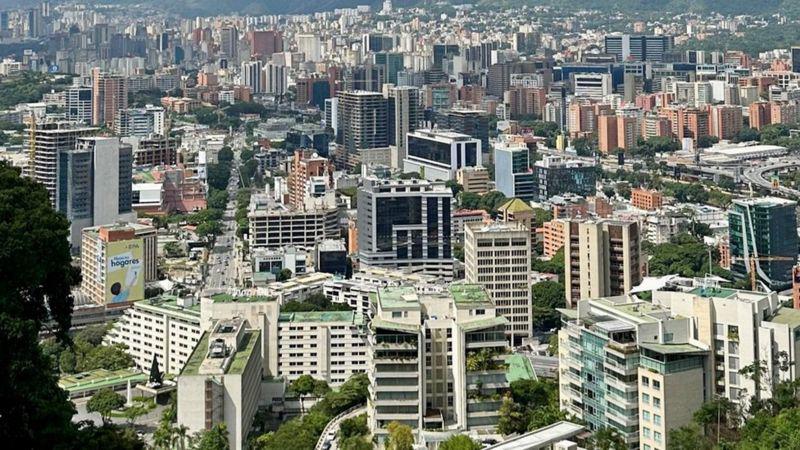 “El pequeño Manhattan de Caracas: el barrio que se ha convertido en el epicentro del lujo en Venezuela