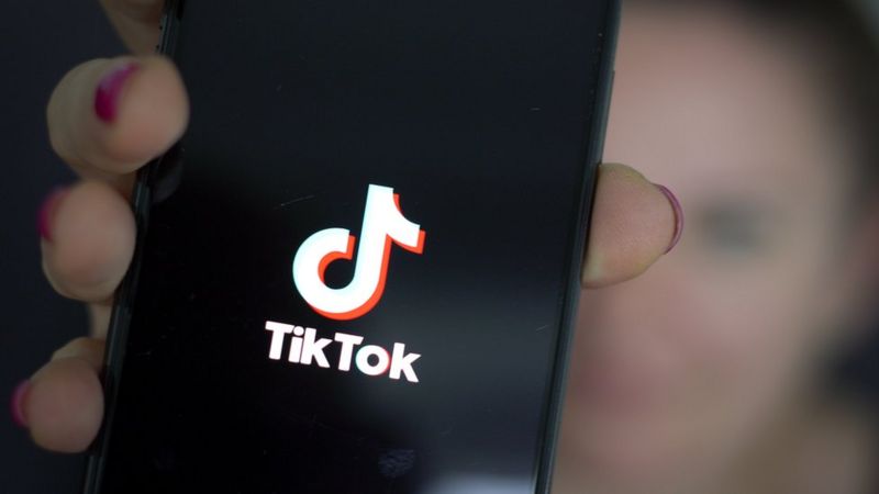 TikTok: el fallo en la aplicación que hizo que cualquiera pueda toparse con porno y violencia extrema