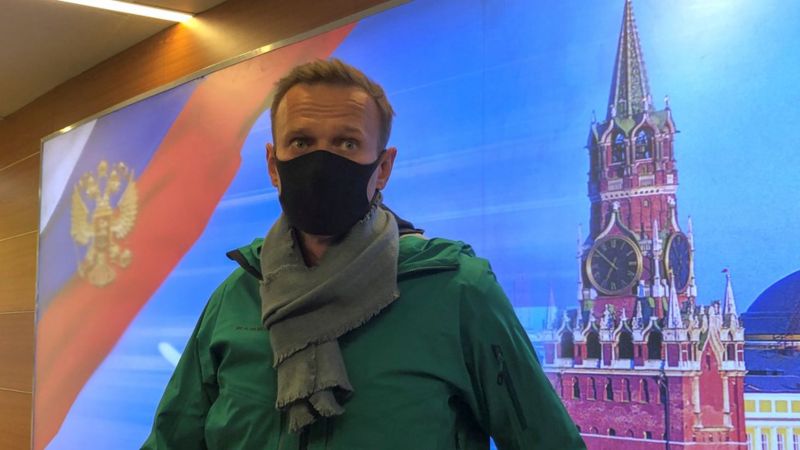El líder opositor ruso, Alexei Navalny, detenido tras aterrizar en Moscú