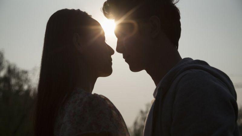 No puedo contarle a mi madre que estoy teniendo relaciones sexuales