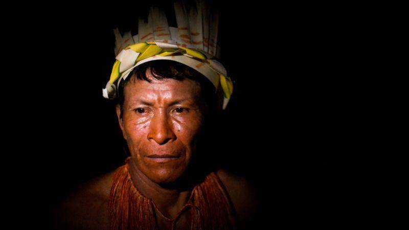 Los contrastes de Colombia que revela la historia de los niños indígenas que estuvieron perdidos en la selva