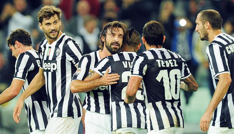 Napoli y Juventus ganan en Italia y siguen a la caza del Roma