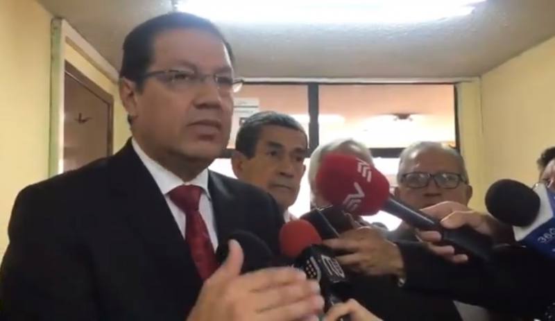 Jubilados toman acciones legales para proteger fondo de pensiones