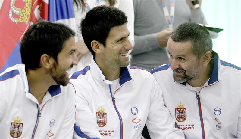 Djokovic y Tipsarevic llevan a Serbia a la final