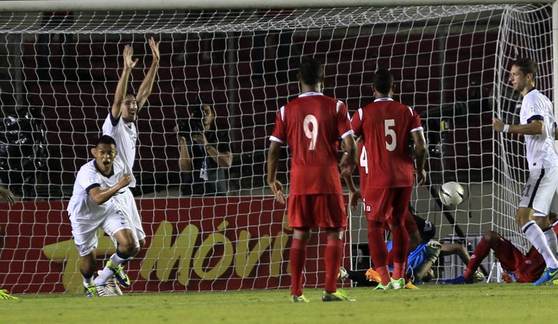 Famoso comentarista deportivo mexicano carga en contra de su selección
