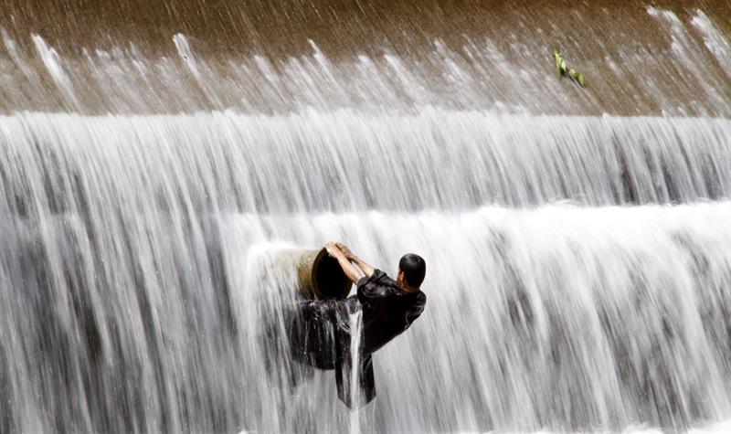 Al menos 120 personas mueren el fin de semana por la ola de calor en Pakistán