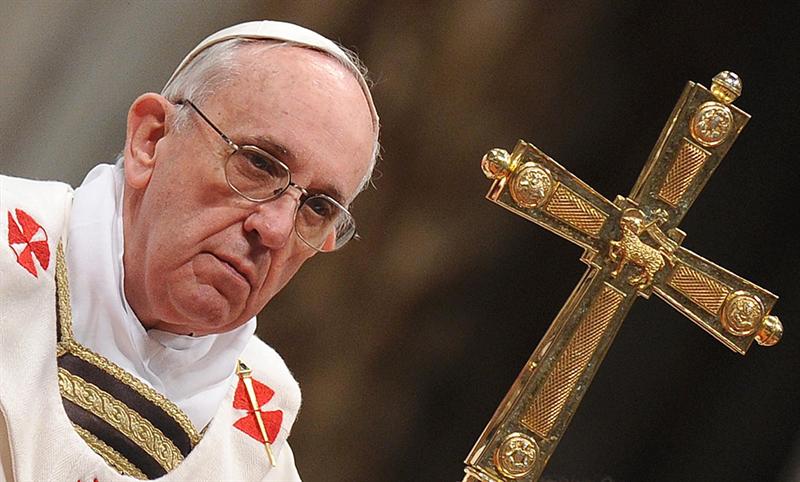 Las injusticias y Oriente Medio, ejes del primer Vía Crucis del Papa