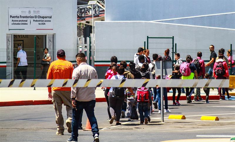 Más de 700 niños migrantes siguen separados de sus padres