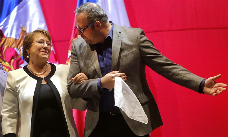 La polémica que obligó al hijo de Bachelet a renunciar a importante cargo