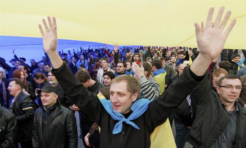 Ucrania acepta una amnistía para milicianos prorrusos a cambio de su rendición