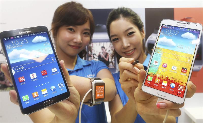 Samsung lanzará un smartphone con pantalla curva