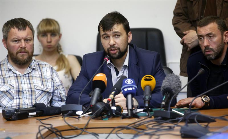 Insurgentes de Donetsk crean su propio Parlamento y redactan Constitución