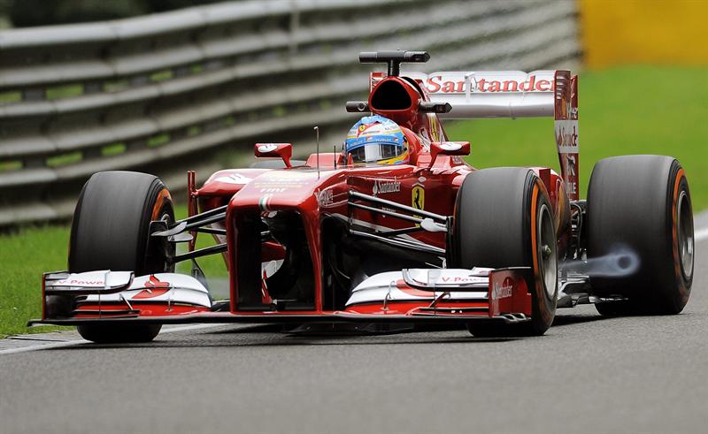 Alonso lidera una primera sesión lluviosa de entrenamientos en Spa