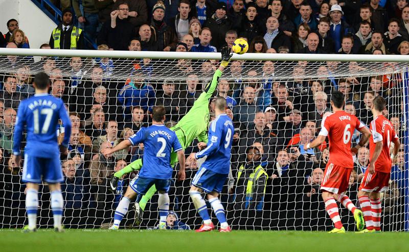 El Chelsea sigue la estela del Arsenal en la Premier