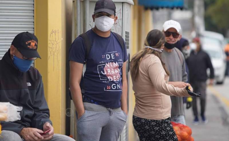 Uso de mascarilla en Ecuador: seguirá vigente en hospitales, escuelas y trabajos