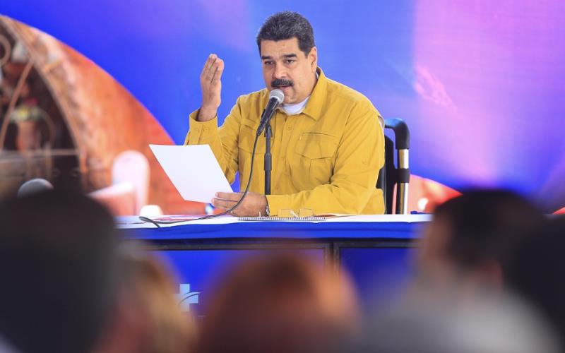 Destituida corte suprema de Venezuela pide captura de Maduro