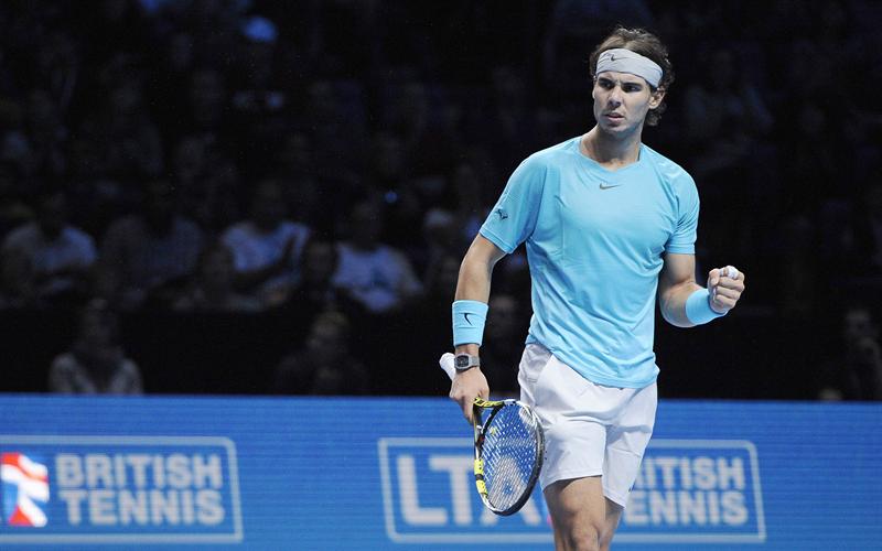 Nadal recibe trofeo que le acredita como número uno del mundo en 2013