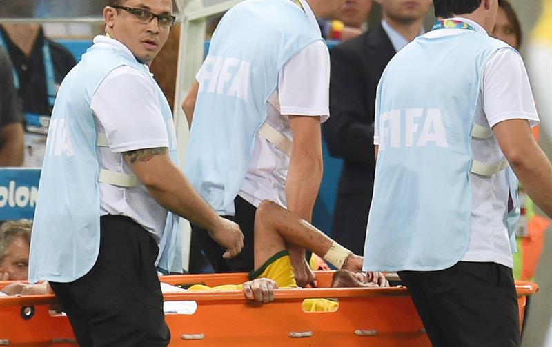 Neymar se pierde el resto Mundial por una fractura de vértebra