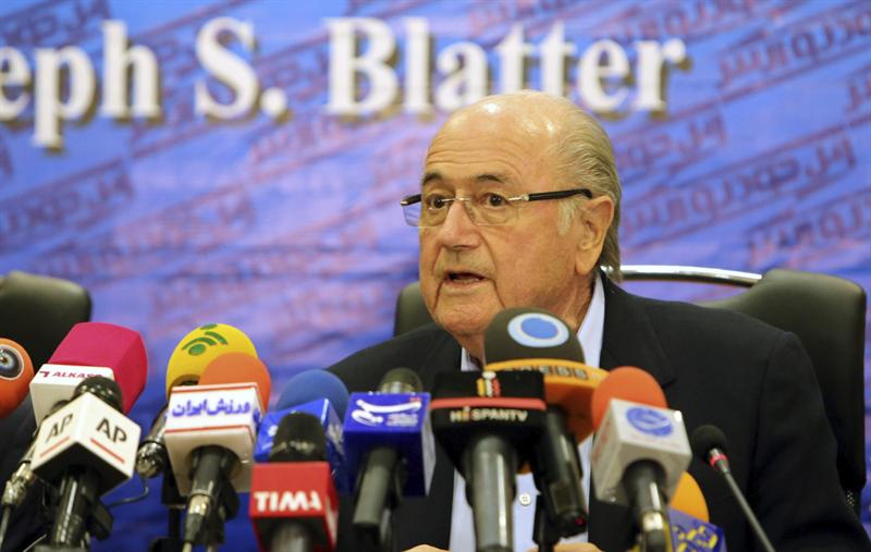 Blatter pide en Irán que se permita a las mujeres acudir al fútbol