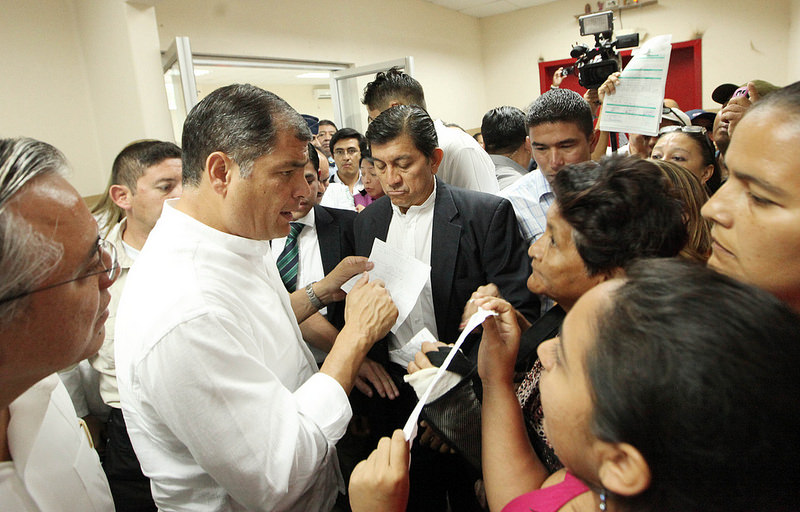 Presidente Correa realizó visita sorpresa al hospital del IESS de Guayaquil