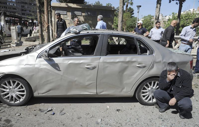 Primer ministro sirio sale ileso de atentado con 6 muertos en Damasco