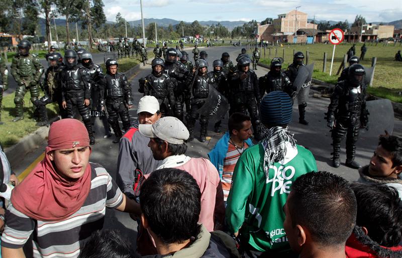 Más de 50 ecuatorianos varados por el paro en Colombia retornan al país