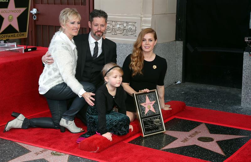 Amy Adams recibe su estrella en el Paseo de la Fama de Hollywood